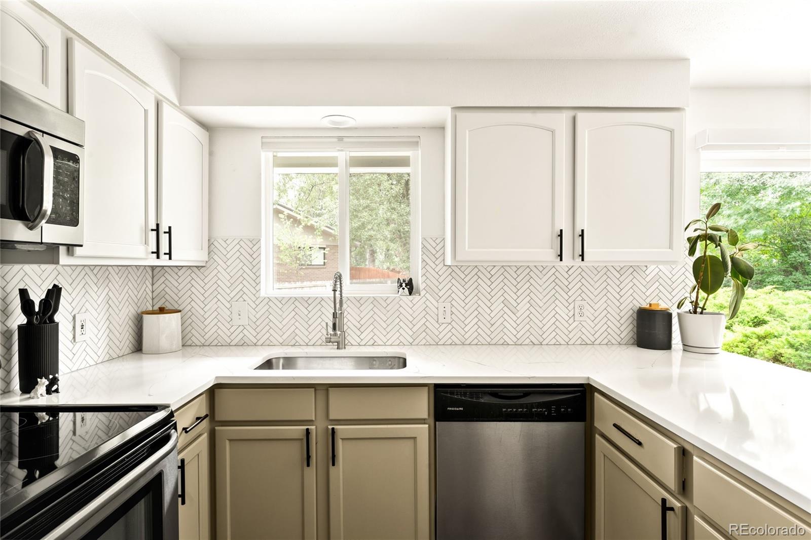 MLS Image #11 for 13950 w 32nd avenue,golden, Colorado