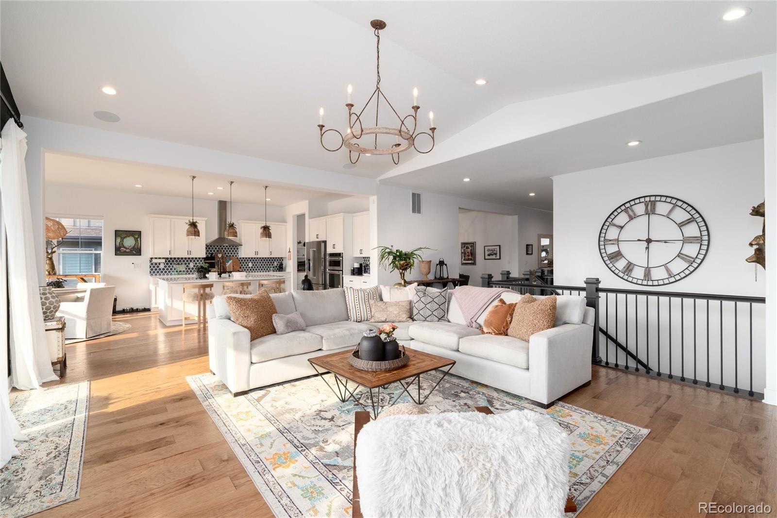 MLS Image #10 for 27810 e lakeview drive,aurora, Colorado