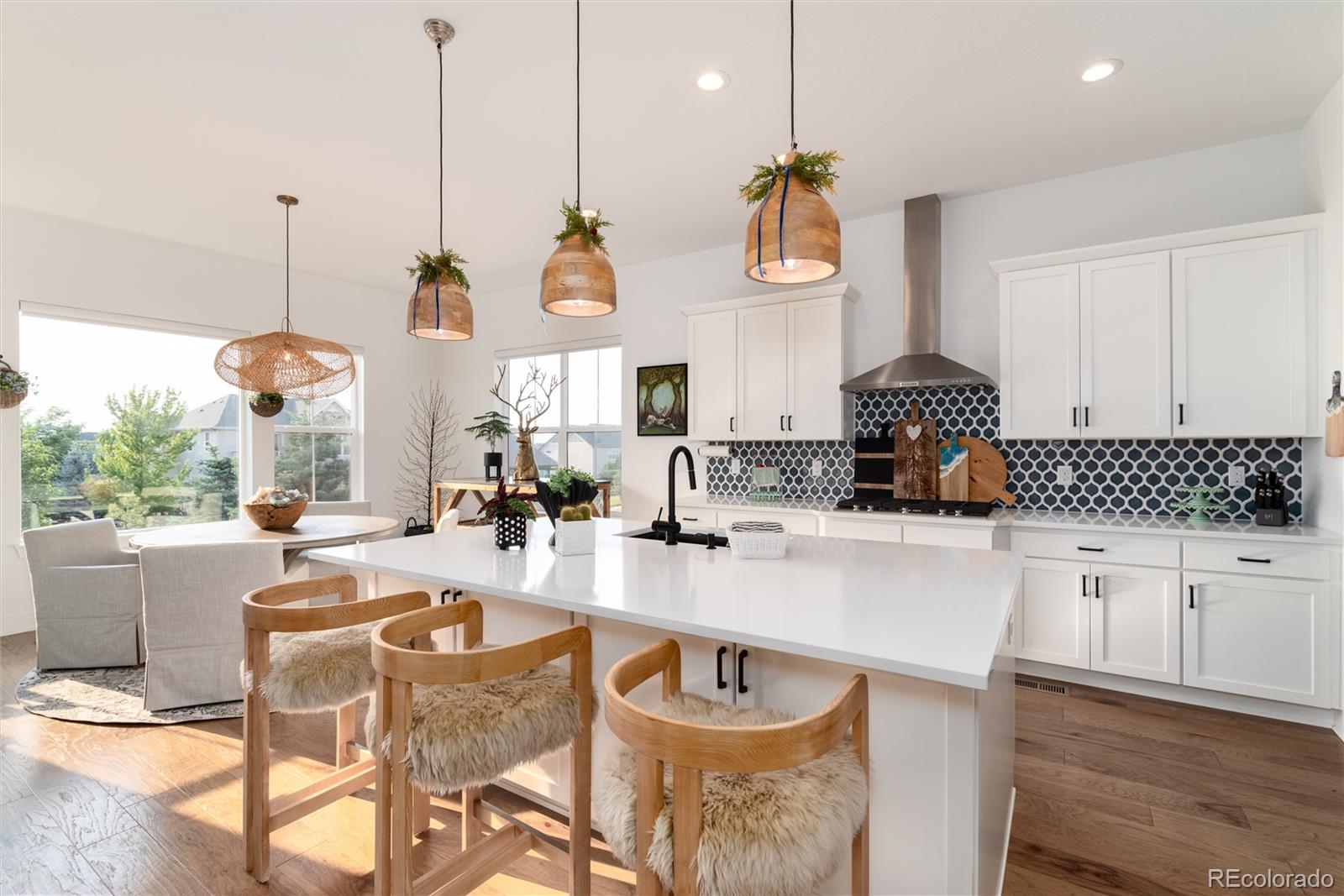 MLS Image #12 for 27810 e lakeview drive,aurora, Colorado