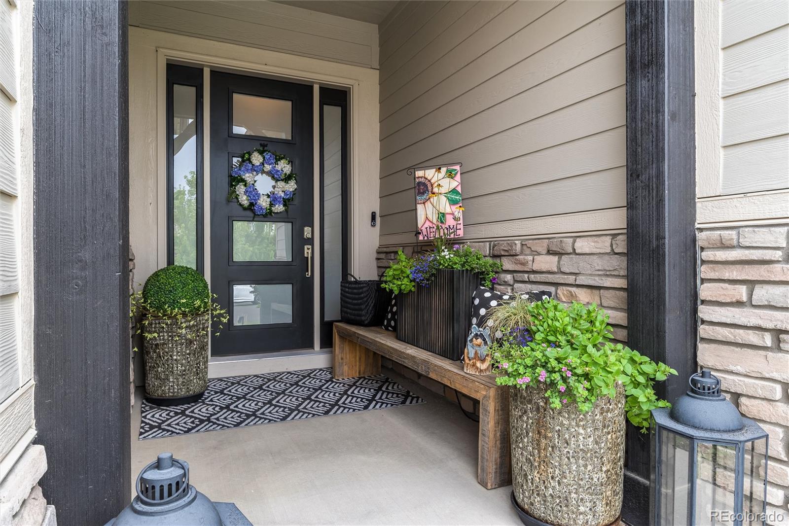 MLS Image #3 for 27810 e lakeview drive,aurora, Colorado