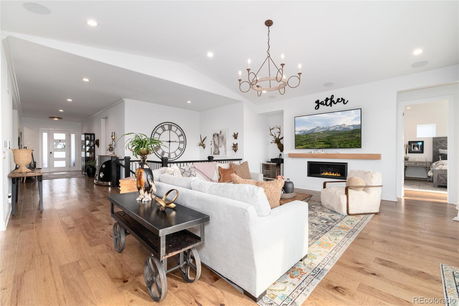 MLS Image #9 for 27810 e lakeview drive,aurora, Colorado