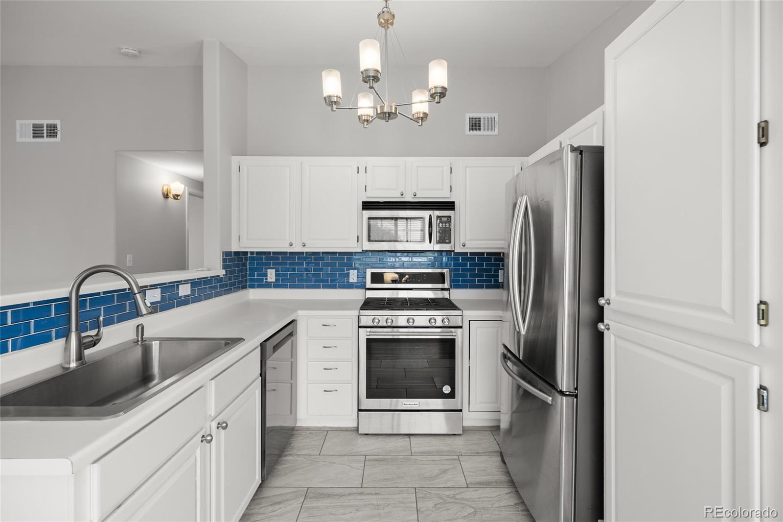 MLS Image #6 for 8358  pebble creek way,littleton, Colorado