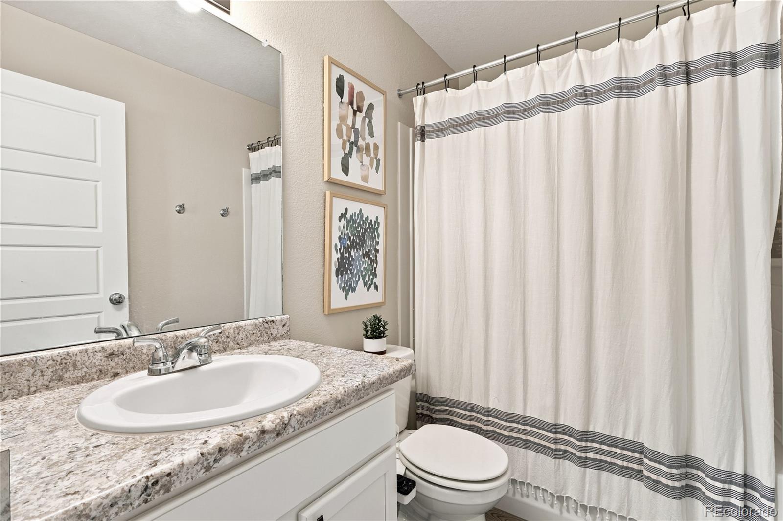 MLS Image #6 for 18662 e 53rd drive,denver, Colorado