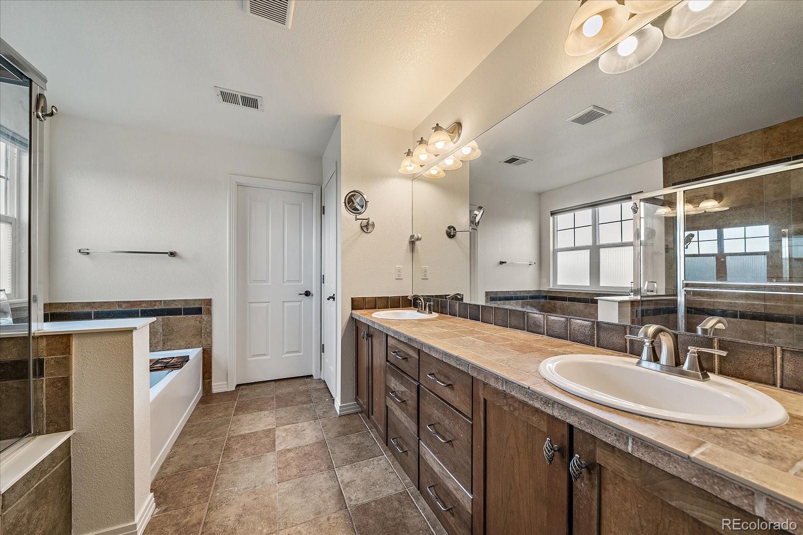 MLS Image #21 for 25480 e hinsdale place,aurora, Colorado
