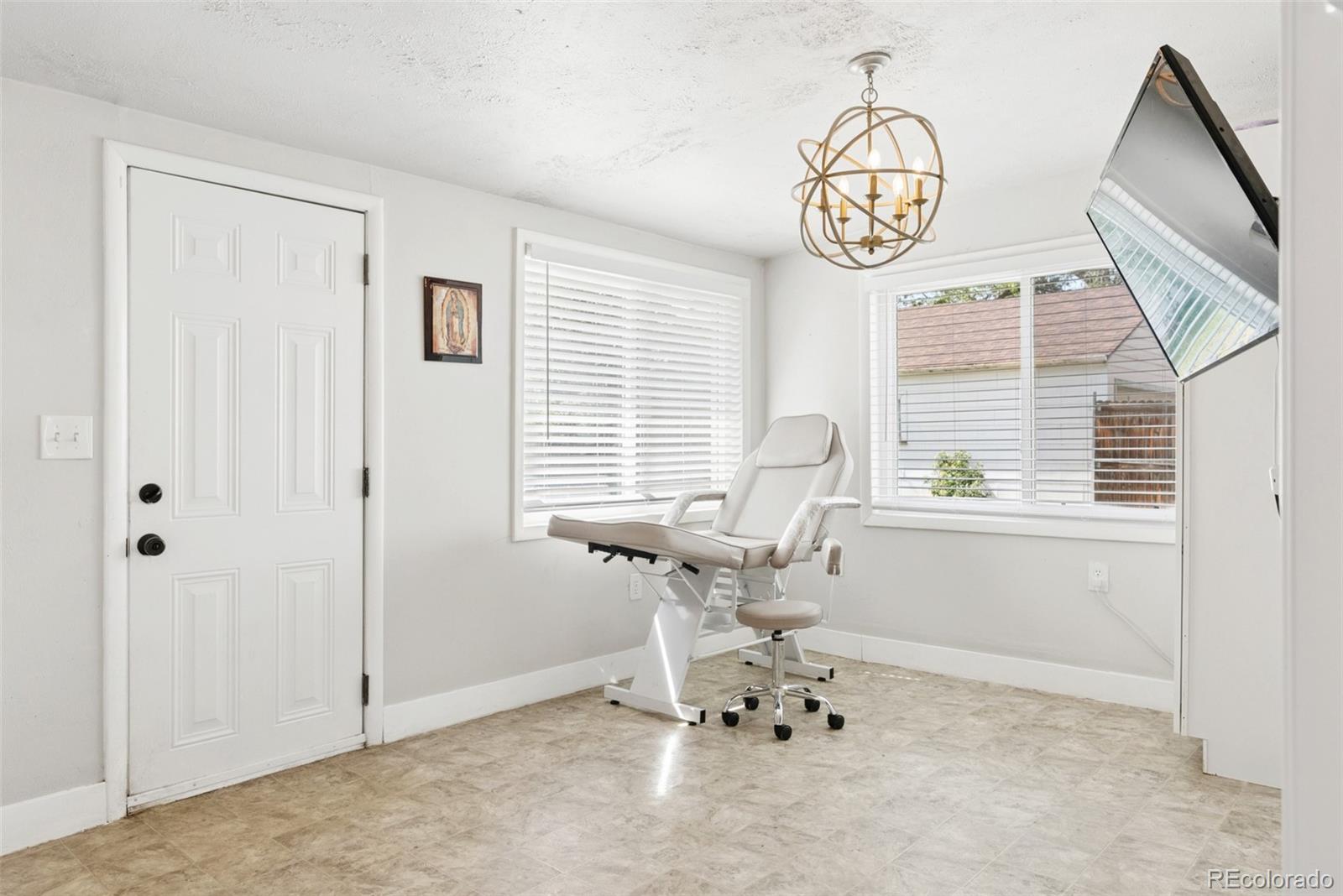 MLS Image #16 for 1251 s seneca way,denver, Colorado