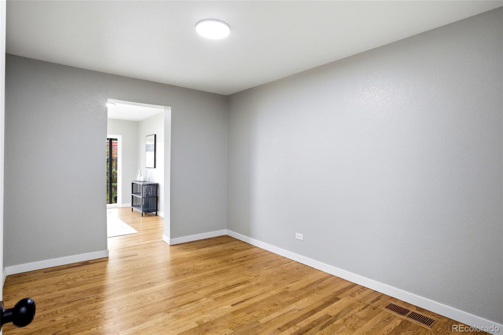 MLS Image #14 for 2823 n madison street,denver, Colorado