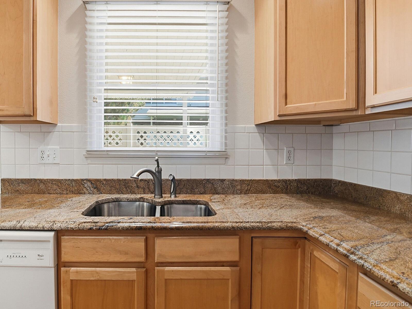 MLS Image #12 for 11349 e louisiana avenue,aurora, Colorado