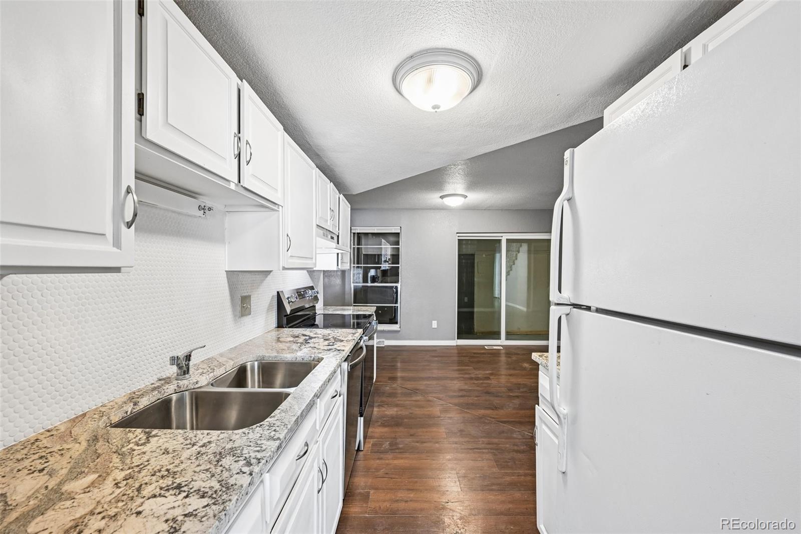 MLS Image #11 for 178  paris circle,aurora, Colorado
