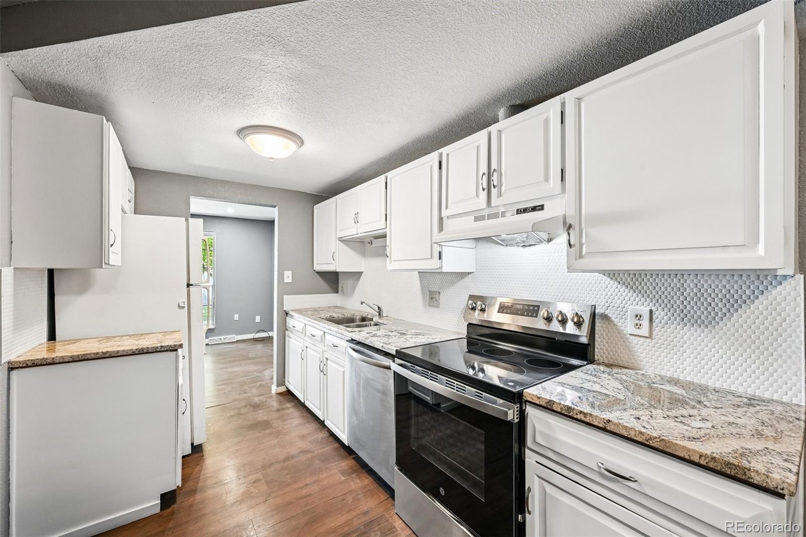 MLS Image #8 for 178  paris circle,aurora, Colorado