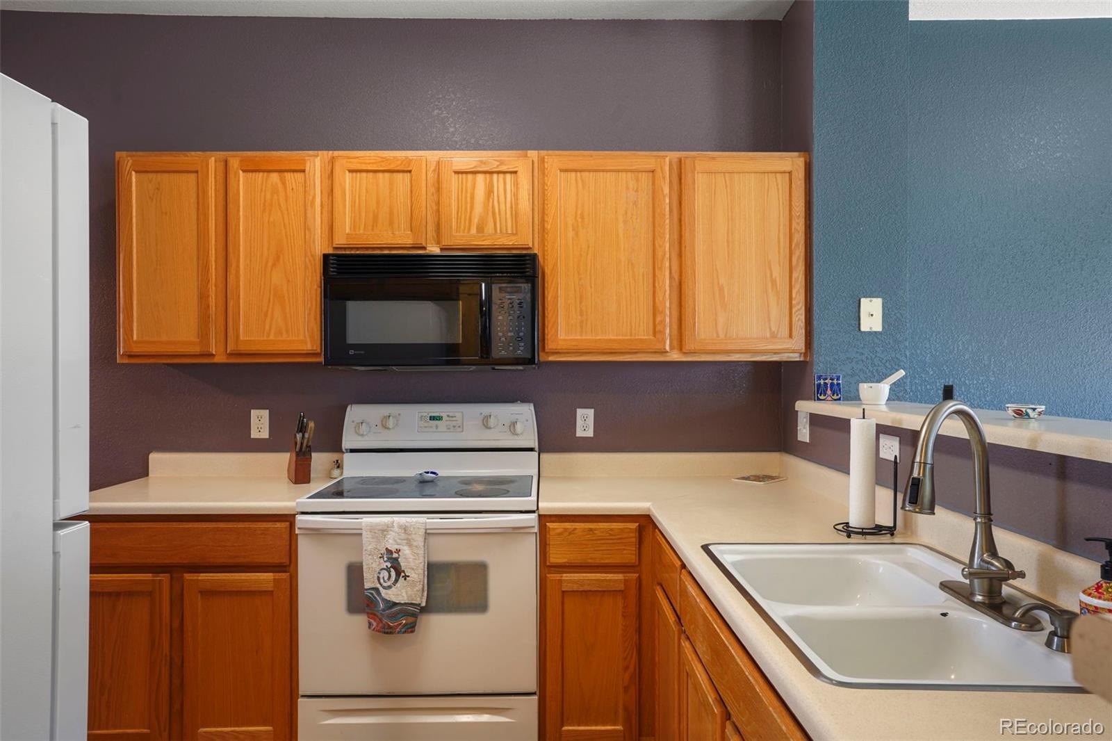 MLS Image #11 for 12105 e 2nd drive,aurora, Colorado