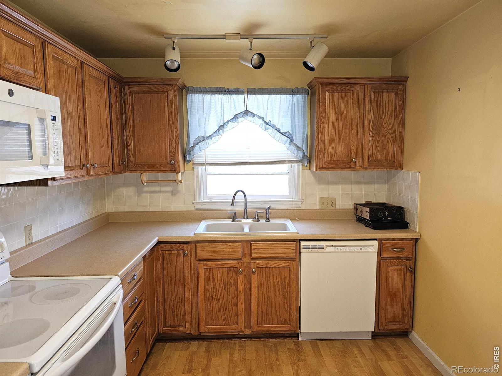 MLS Image #21 for 506  oak street,sterling, Colorado