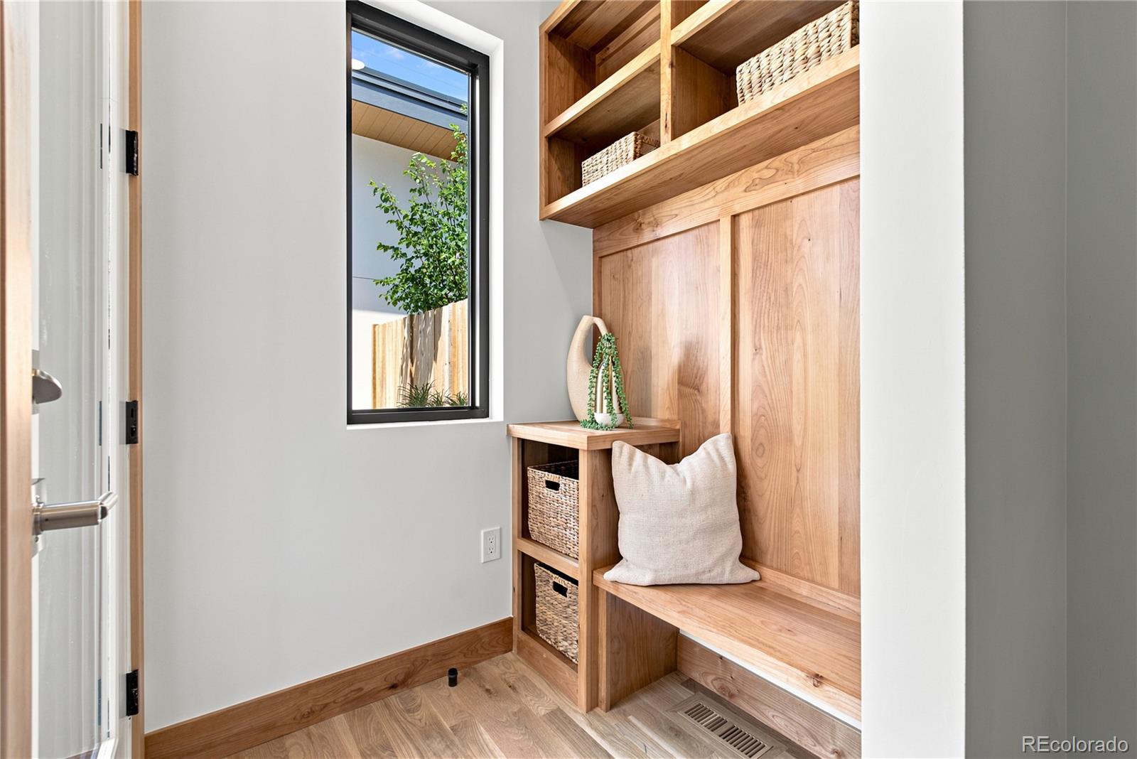 MLS Image #11 for 3217 s sherman street,englewood, Colorado