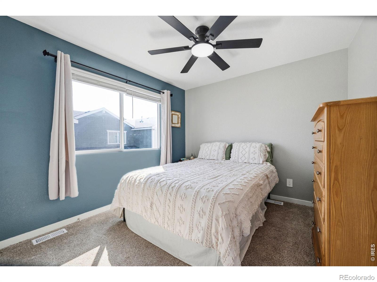 MLS Image #15 for 515  condor way,johnstown, Colorado
