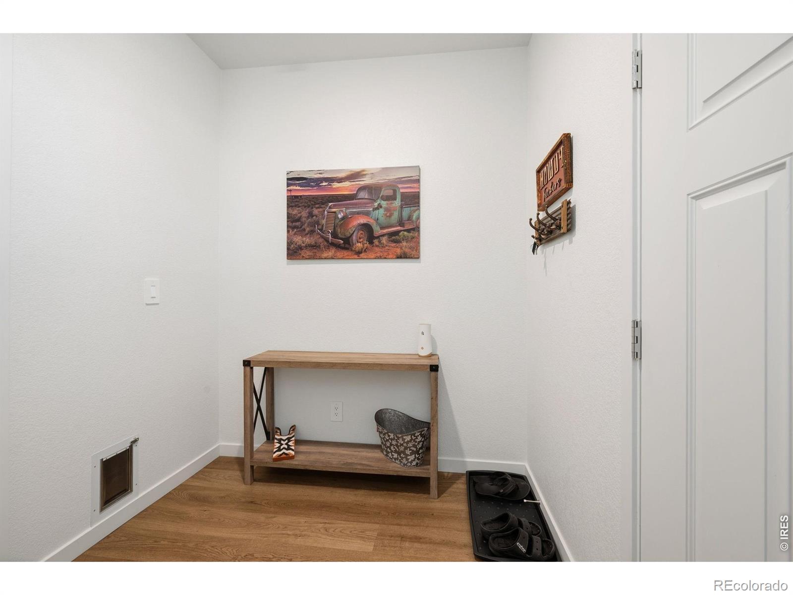 MLS Image #3 for 515  condor way,johnstown, Colorado