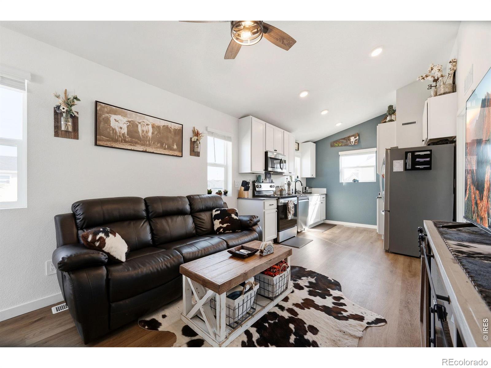 MLS Image #4 for 515  condor way,johnstown, Colorado