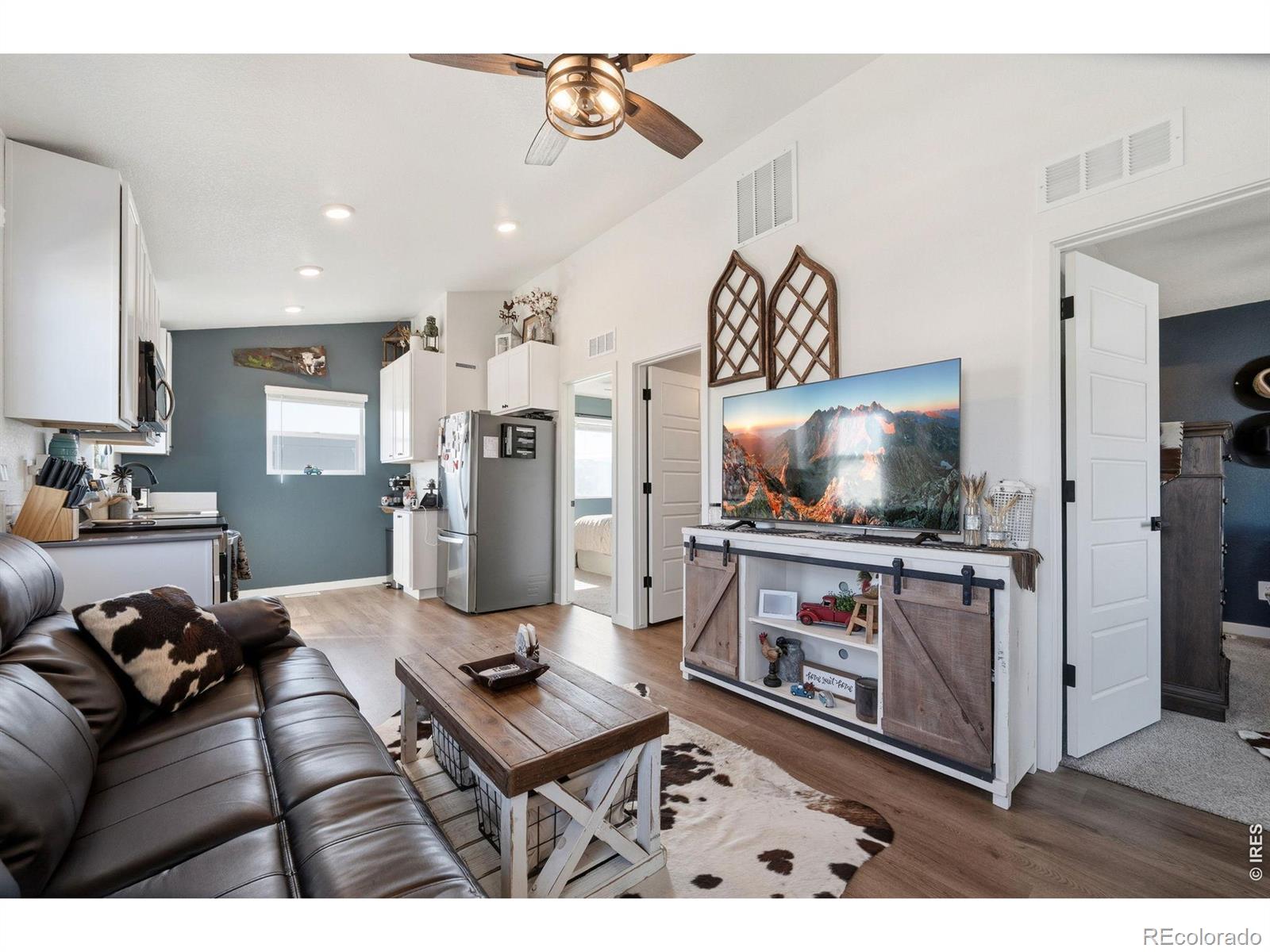 MLS Image #5 for 515  condor way,johnstown, Colorado