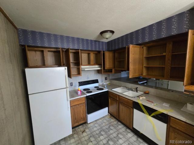 MLS Image #4 for 2600 s xanadu way b,aurora, Colorado