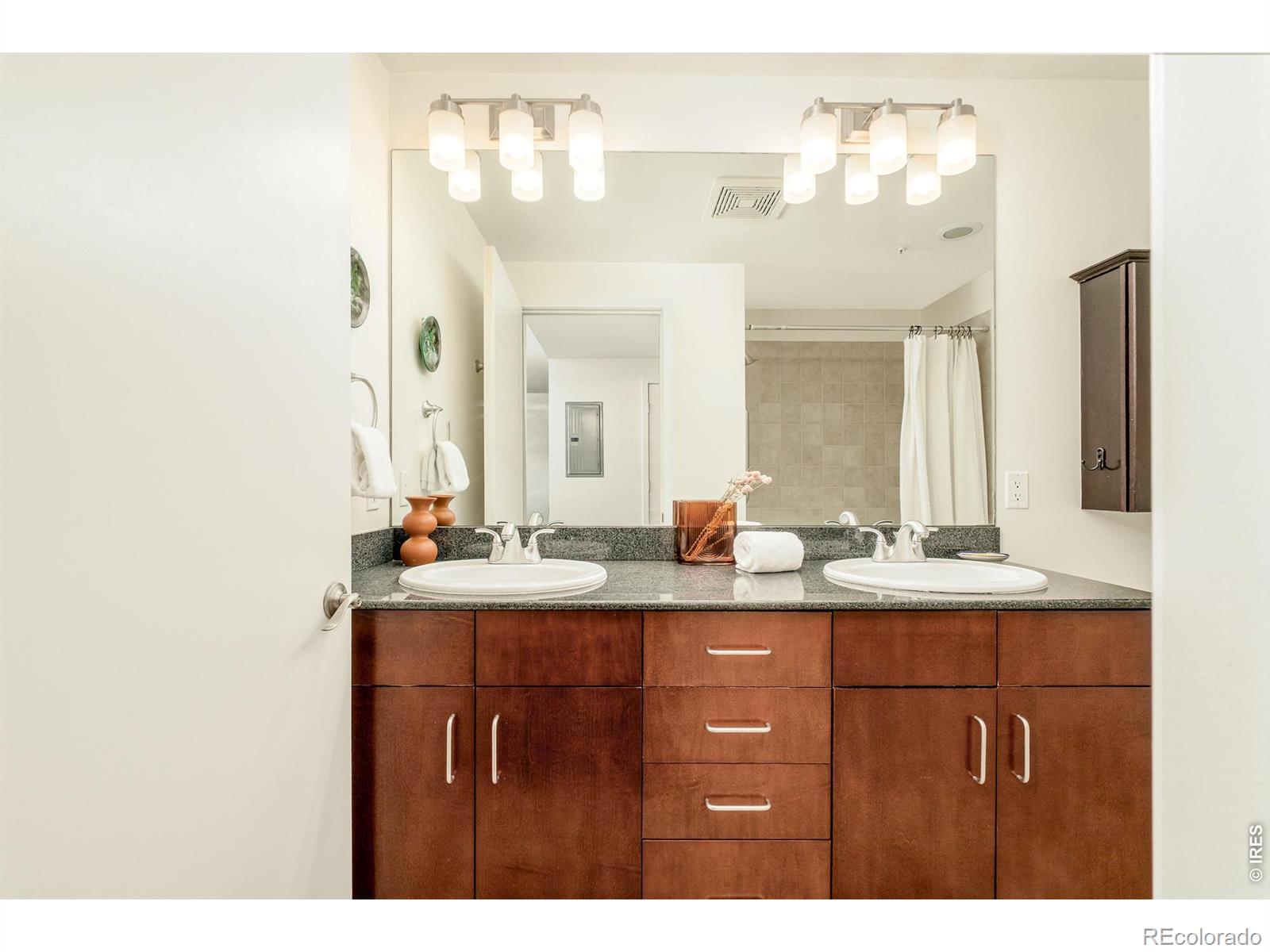 MLS Image #18 for 3601  arapahoe avenue,boulder, Colorado