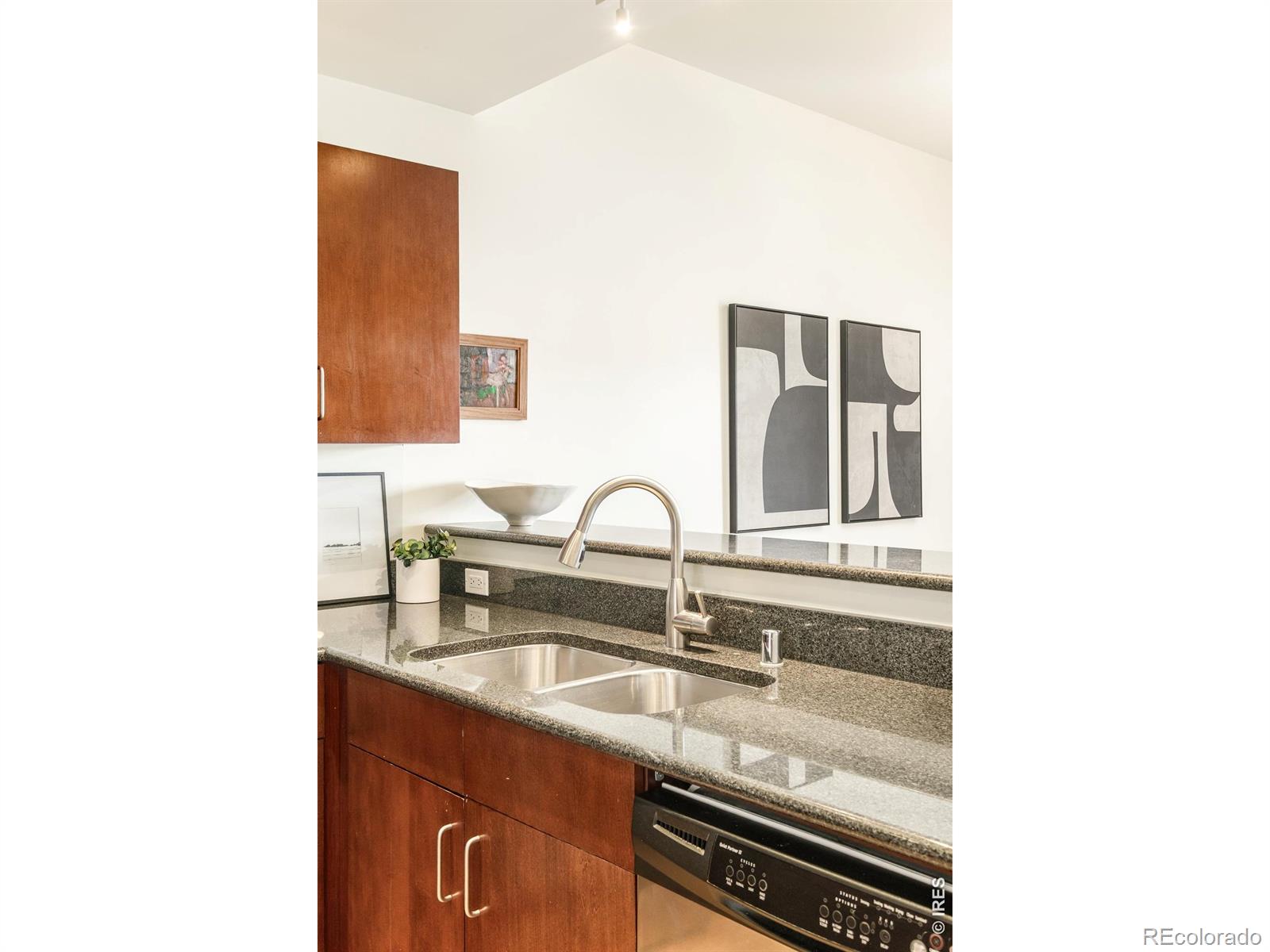 MLS Image #8 for 3601  arapahoe avenue,boulder, Colorado