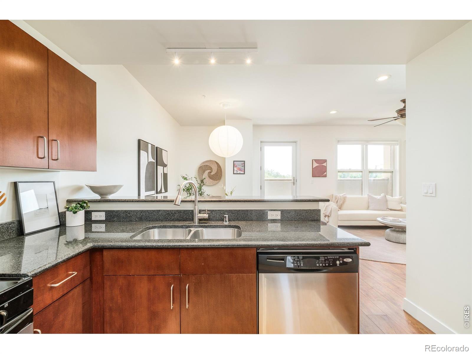 MLS Image #9 for 3601  arapahoe avenue,boulder, Colorado