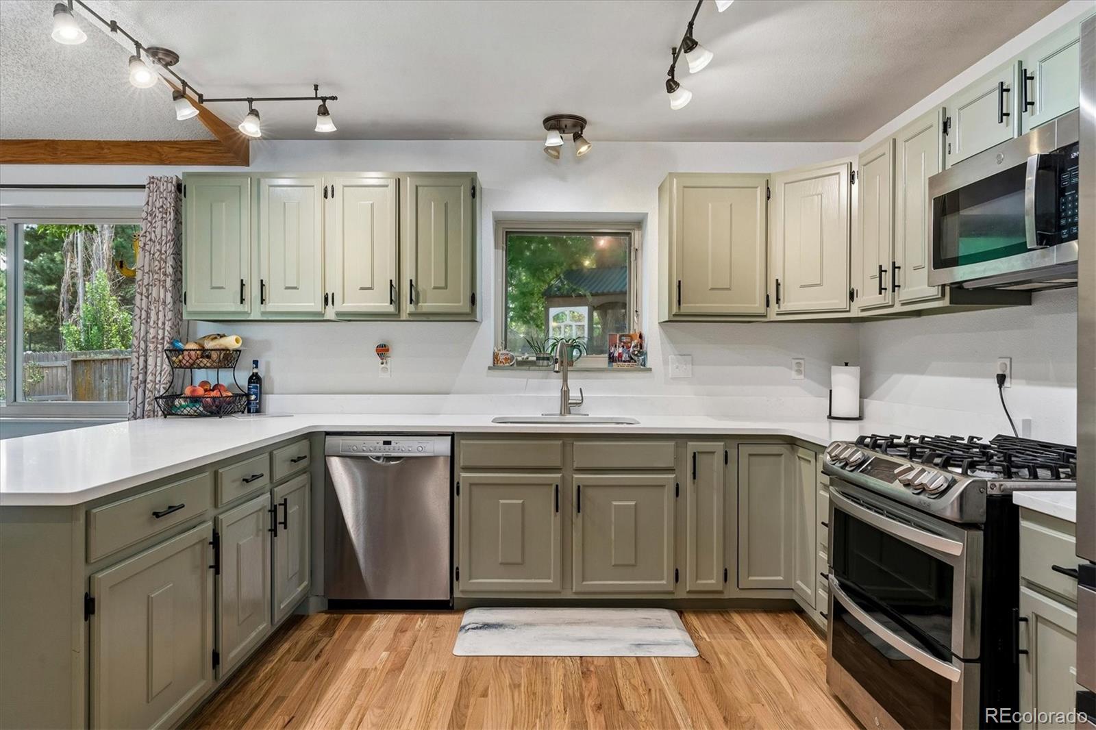 MLS Image #4 for 3825  wesley court,colorado springs, Colorado