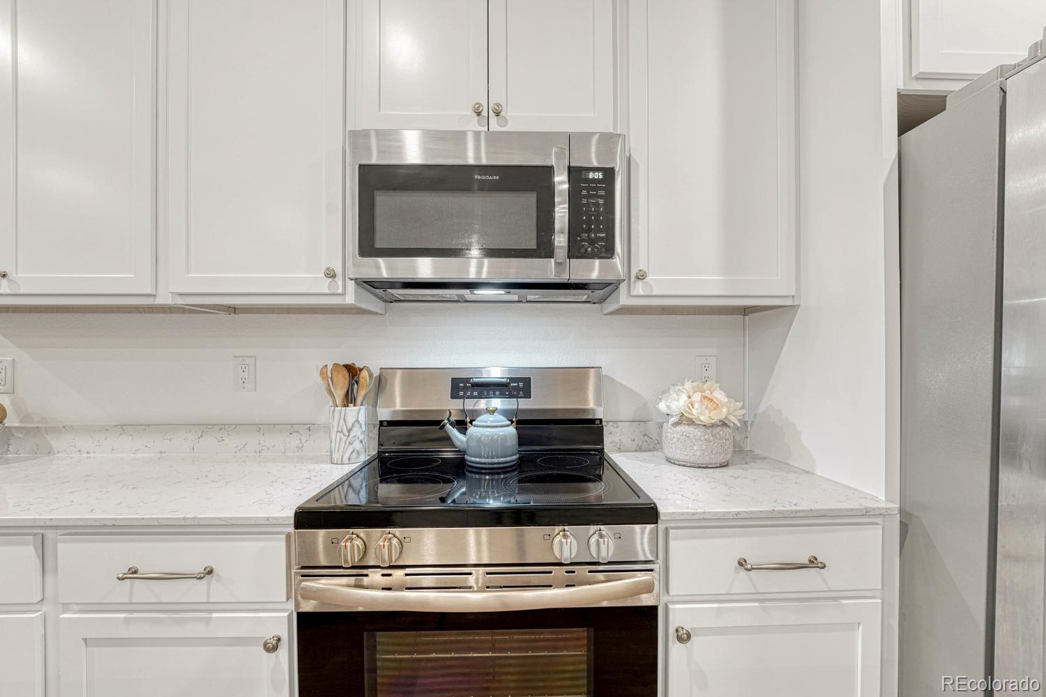 MLS Image #11 for 1976 s fultondale court,aurora, Colorado