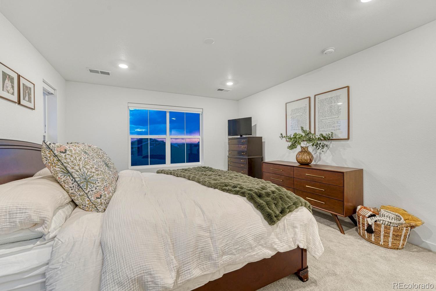 MLS Image #13 for 1976 s fultondale court,aurora, Colorado