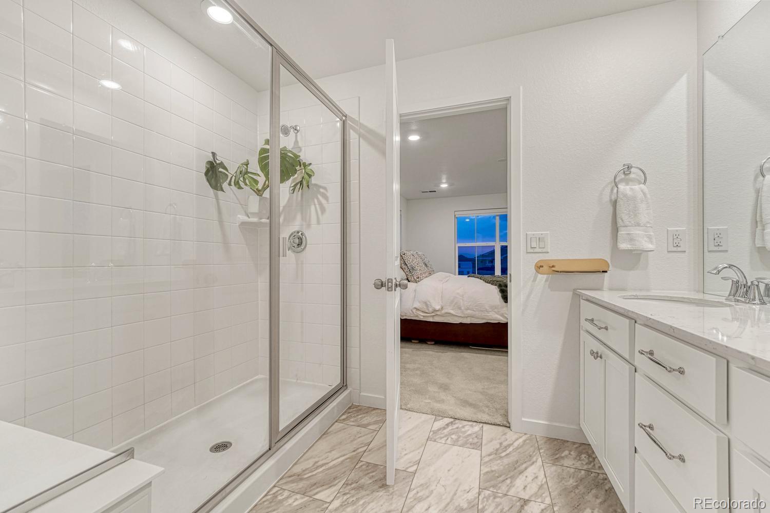 MLS Image #15 for 1976 s fultondale court,aurora, Colorado