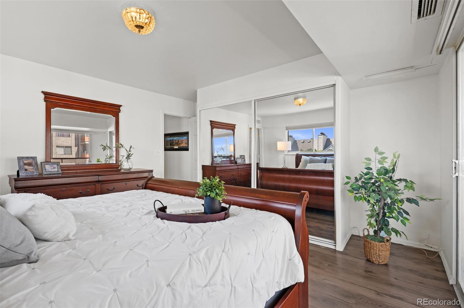 MLS Image #14 for 1121  albion street,denver, Colorado
