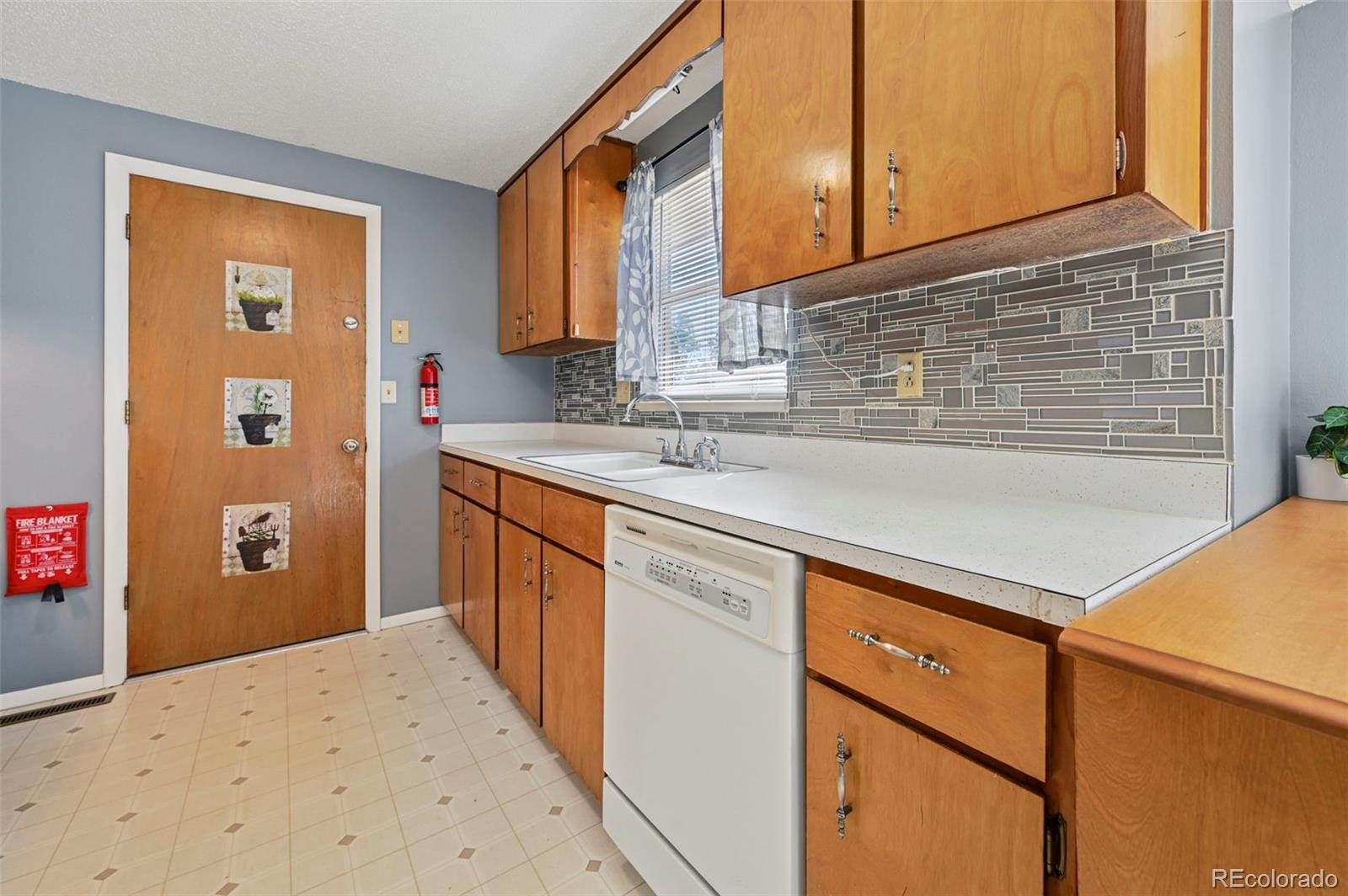 MLS Image #10 for 313  cranbrook circle,colorado springs, Colorado