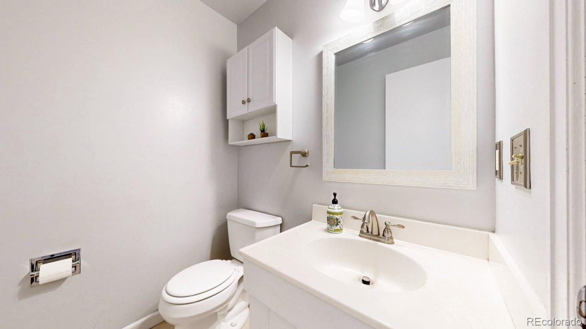 MLS Image #15 for 1450 s oakland street,aurora, Colorado