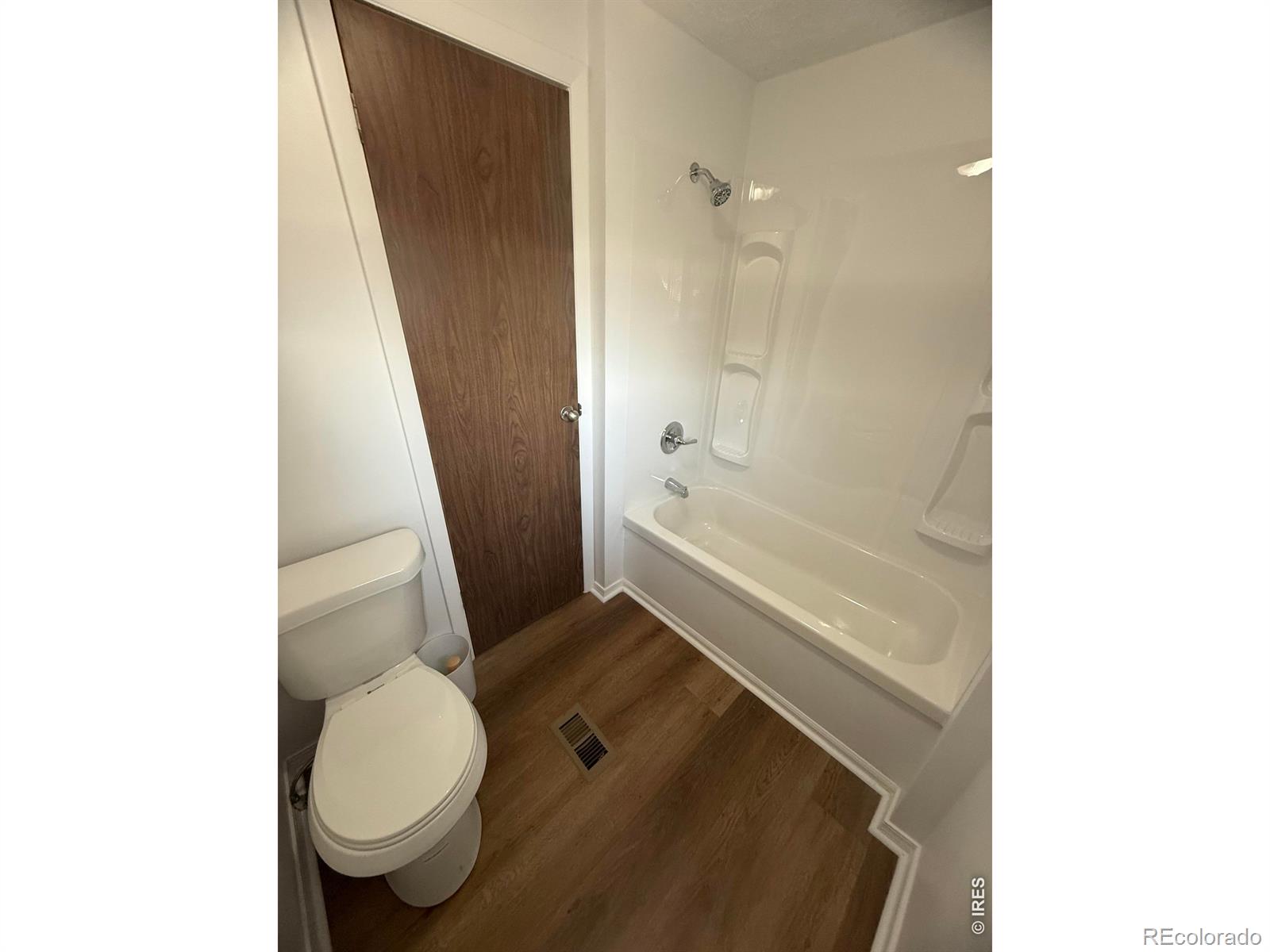 MLS Image #17 for 114  linden drive,log lane village, Colorado