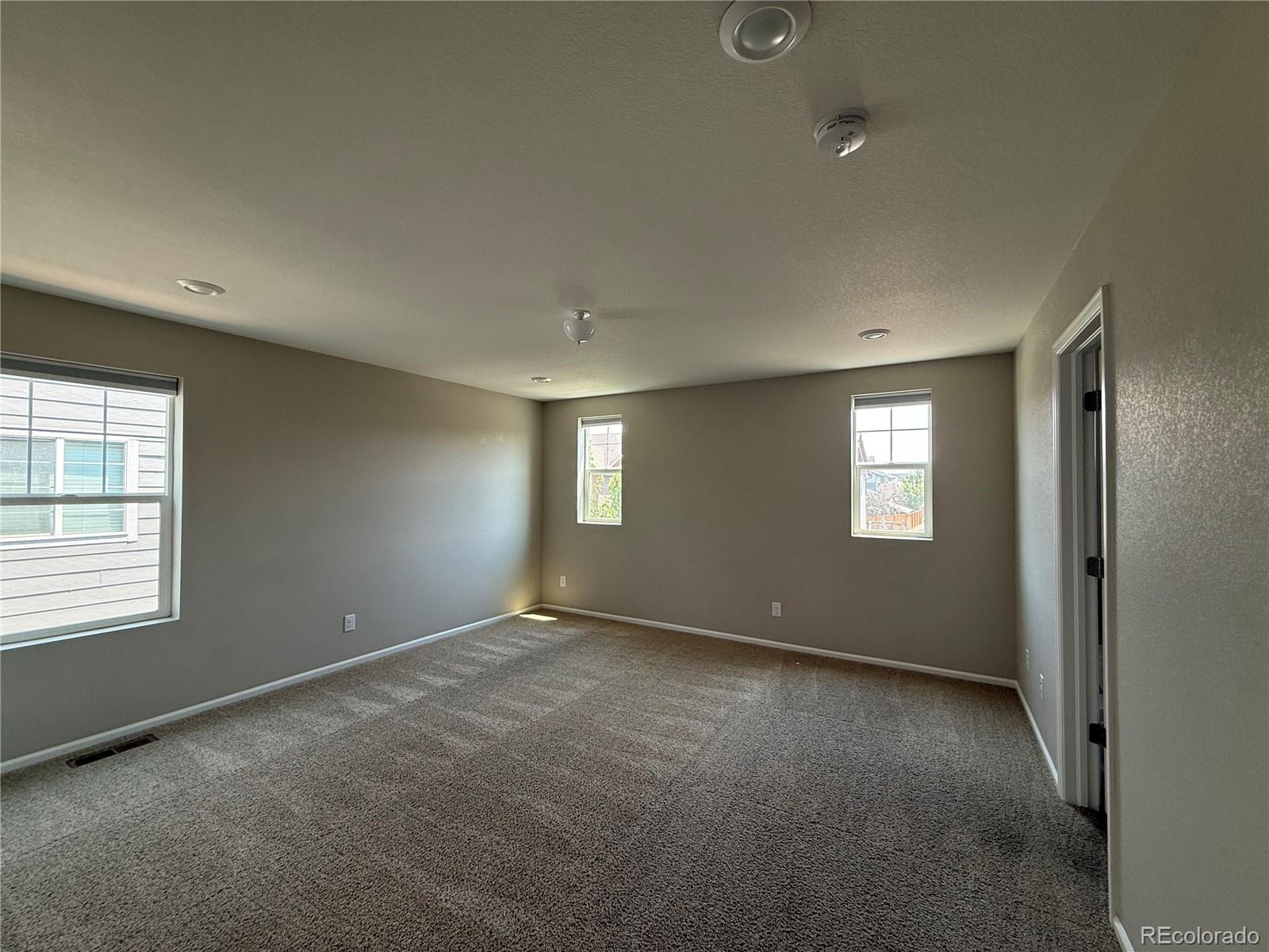 MLS Image #14 for 9327 e 60th avenue,denver, Colorado
