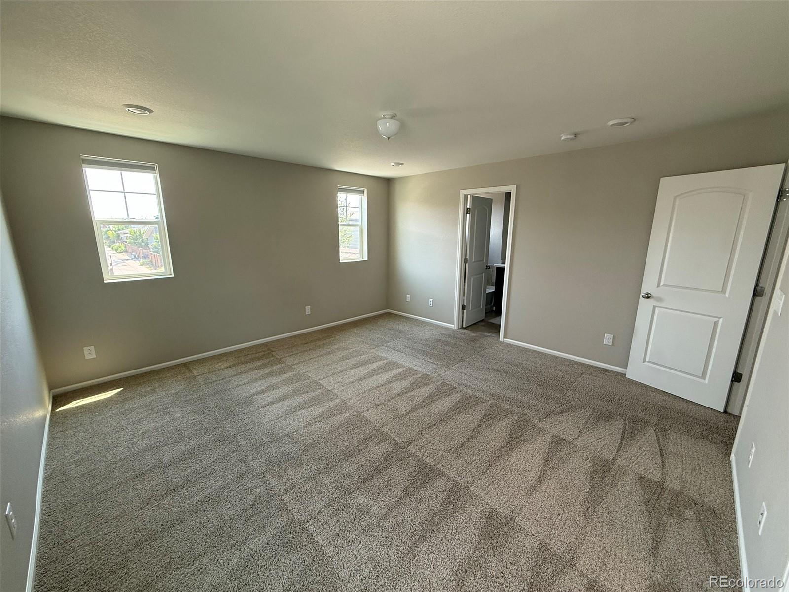MLS Image #15 for 9327 e 60th avenue,denver, Colorado