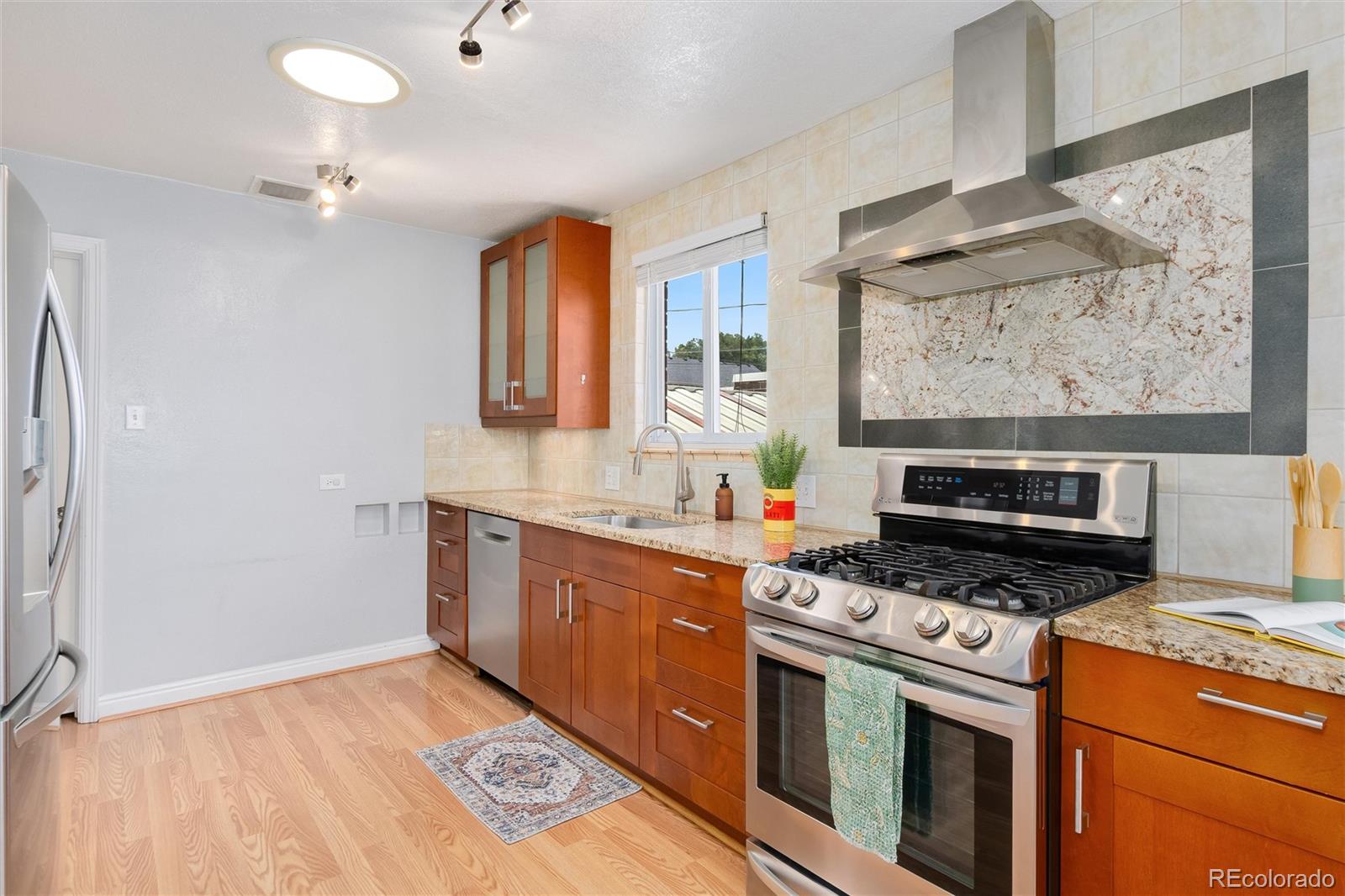 MLS Image #17 for 1595 s downing street,denver, Colorado