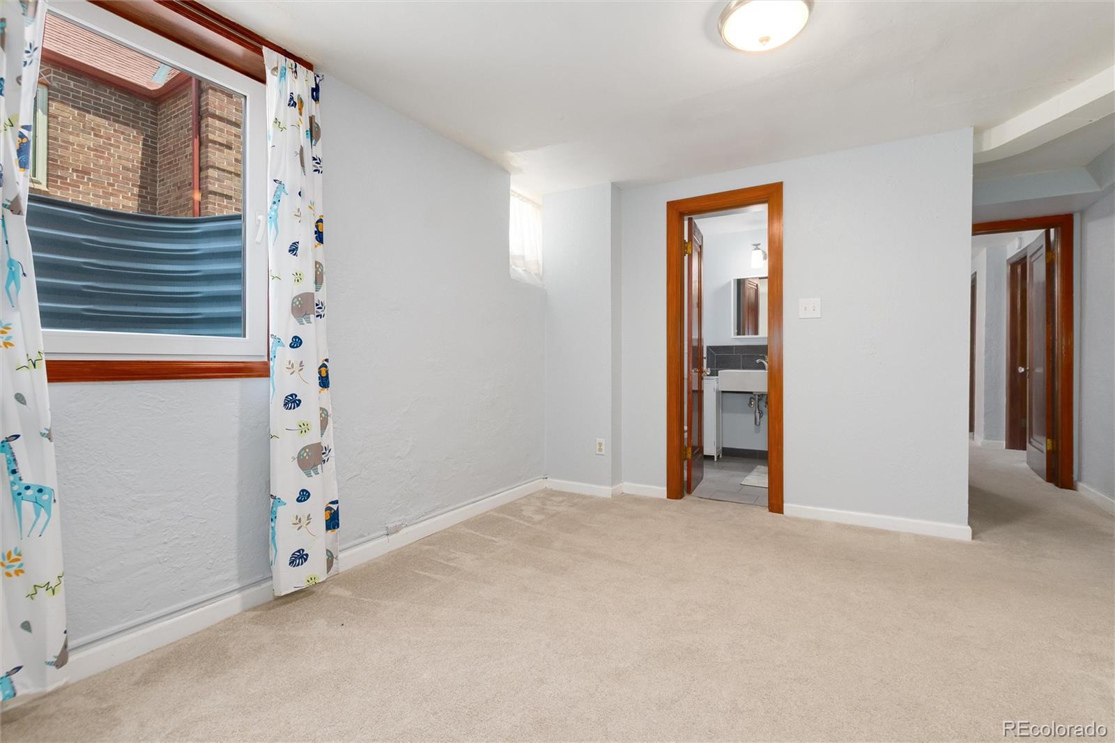 MLS Image #33 for 1595 s downing street,denver, Colorado