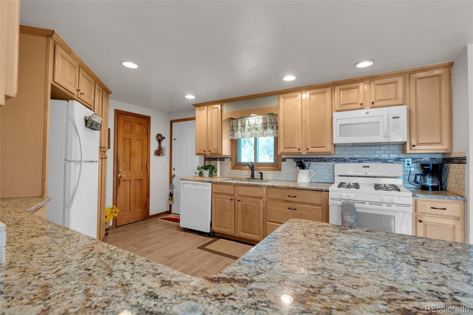 MLS Image #13 for 809  buffalo trail,elizabeth, Colorado