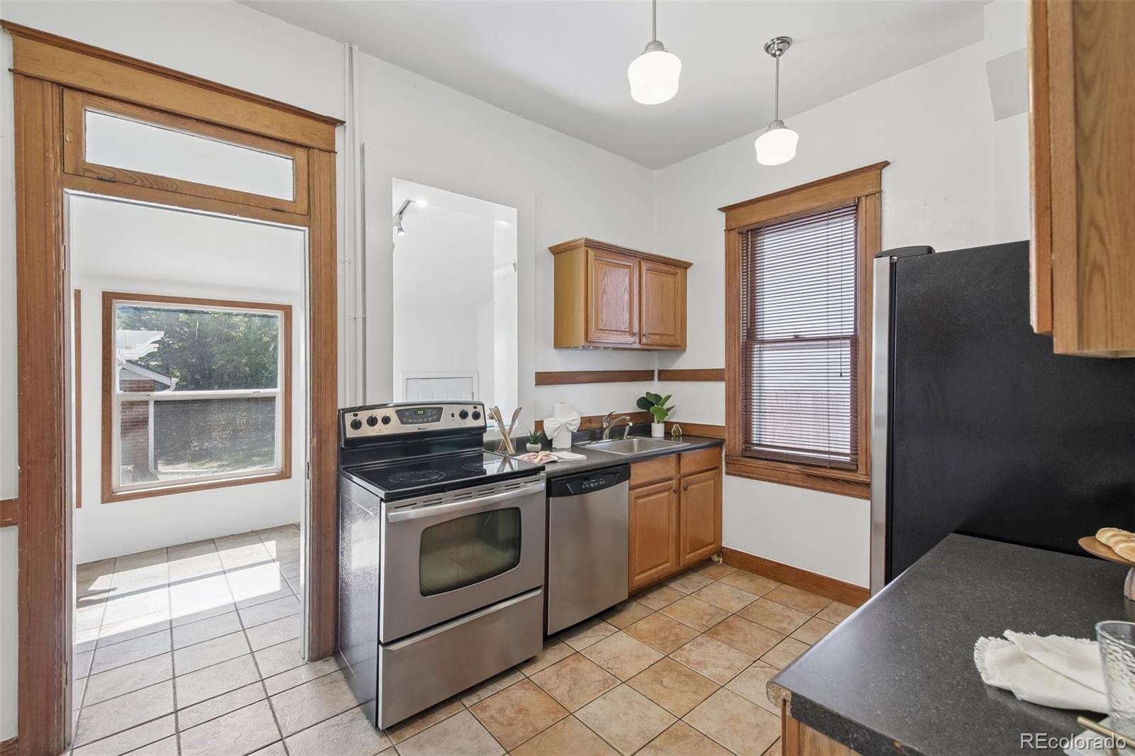 MLS Image #4 for 470 s washington street,denver, Colorado