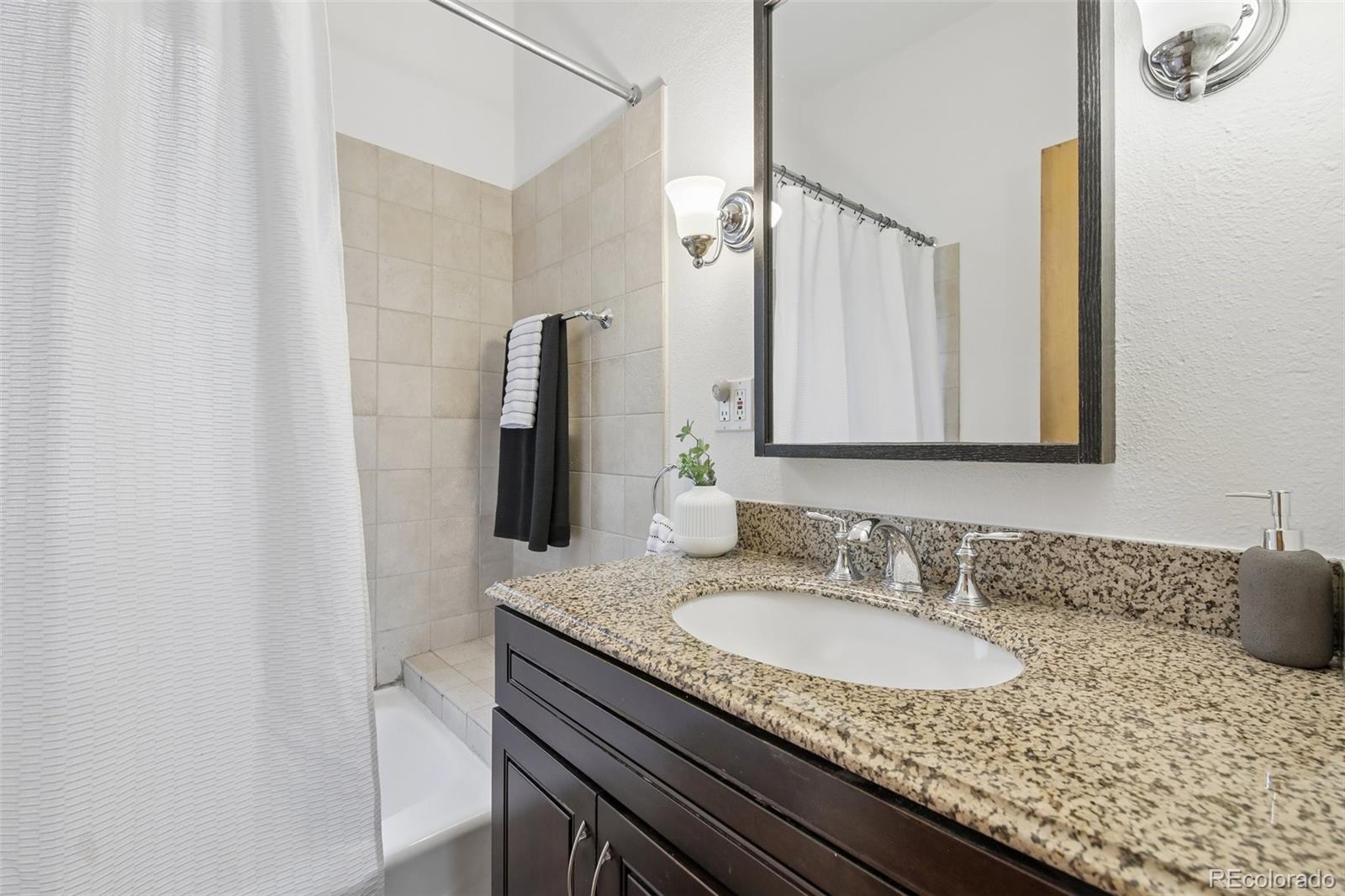 MLS Image #8 for 470 s washington street,denver, Colorado