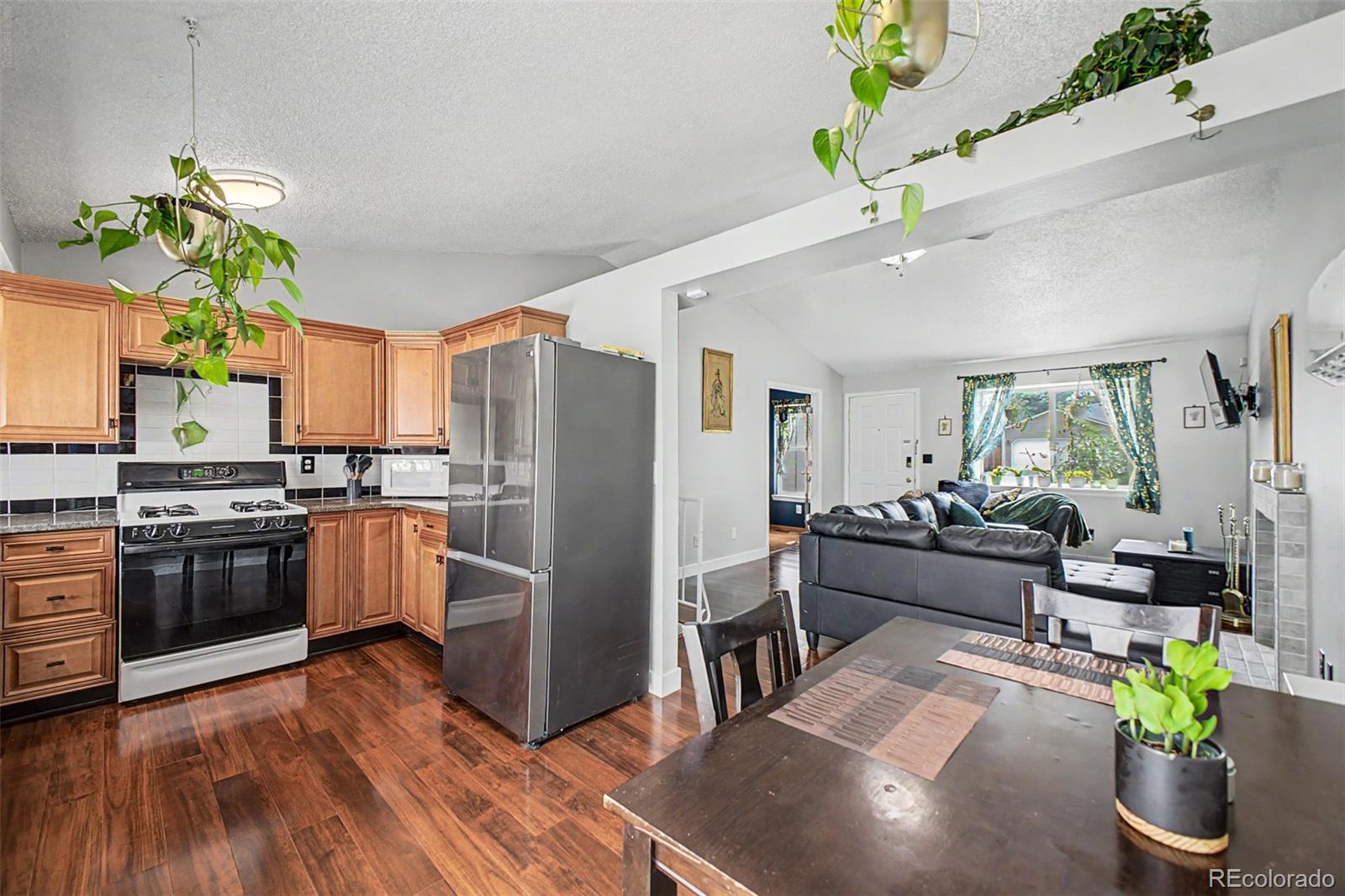 MLS Image #4 for 4882 s genoa street,aurora, Colorado