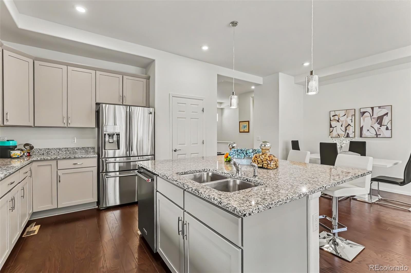 MLS Image #6 for 20373 e 52nd avenue,denver, Colorado