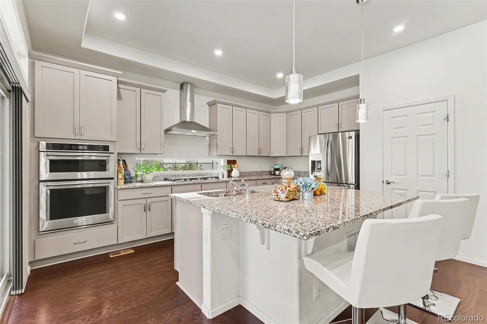 MLS Image #8 for 20373 e 52nd avenue,denver, Colorado
