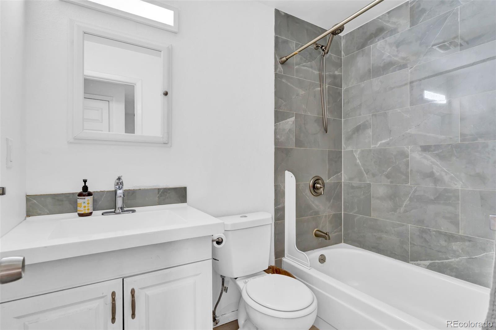 MLS Image #12 for 16219 e linvale avenue,aurora, Colorado