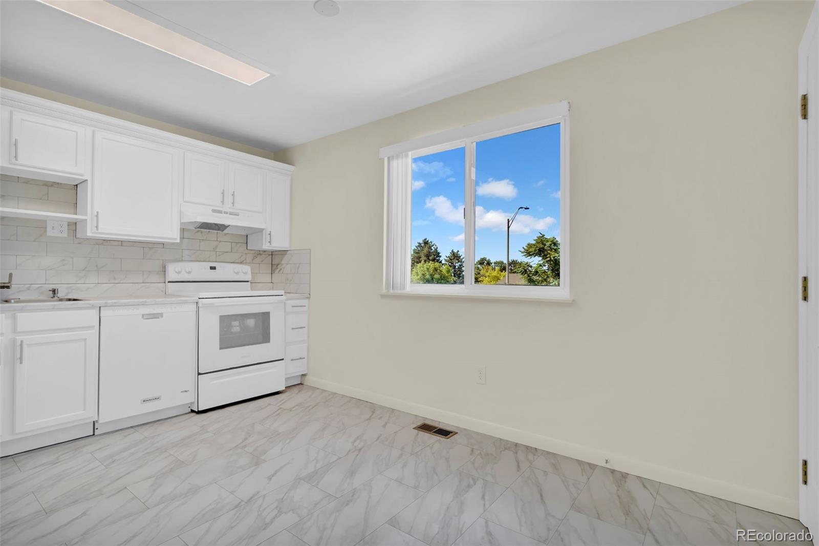 MLS Image #4 for 16219 e linvale avenue,aurora, Colorado