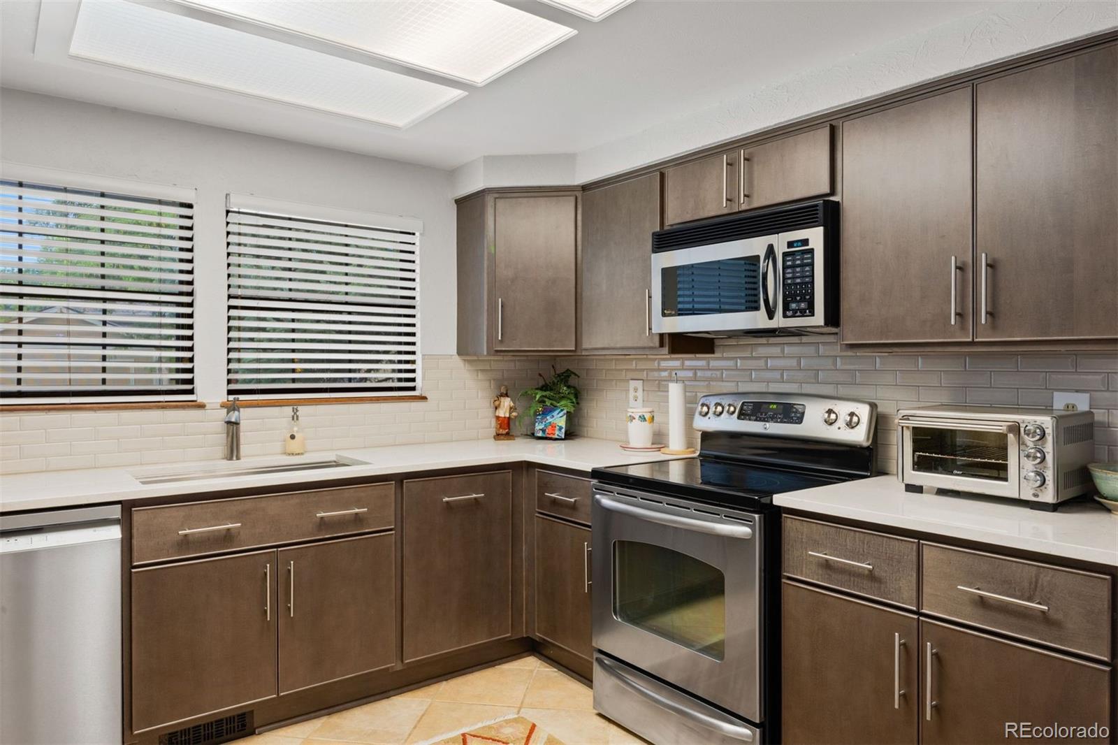 MLS Image #3 for 3026 e hinsdale avenue,littleton, Colorado