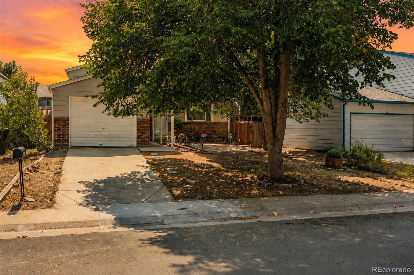 MLS Image #2 for 4955 s quintero circle,aurora, Colorado