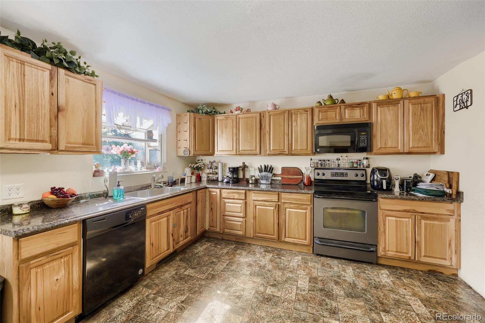 MLS Image #9 for 1133  livingston avenue,colorado springs, Colorado