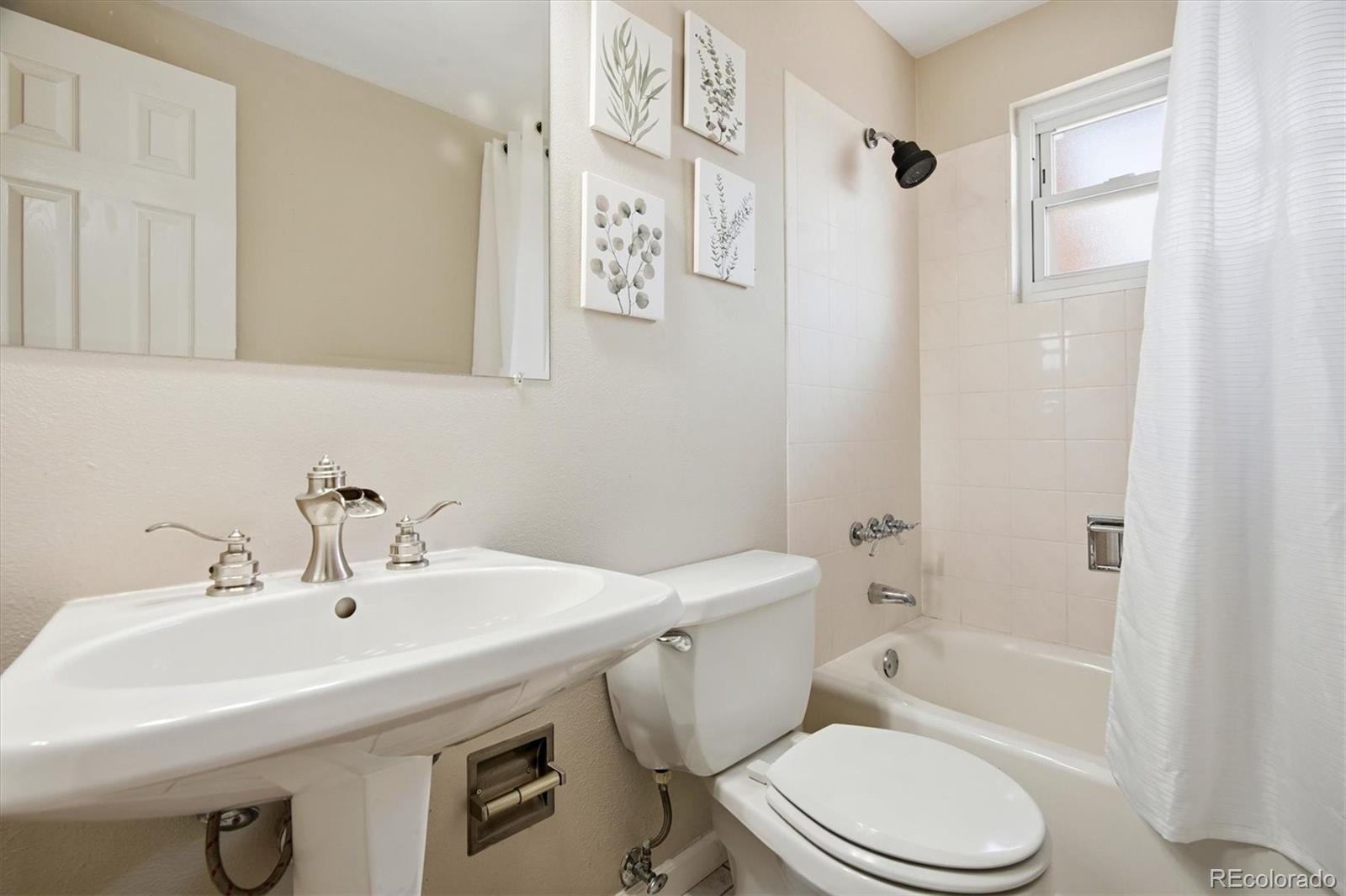 MLS Image #18 for 986 e 114th place,denver, Colorado
