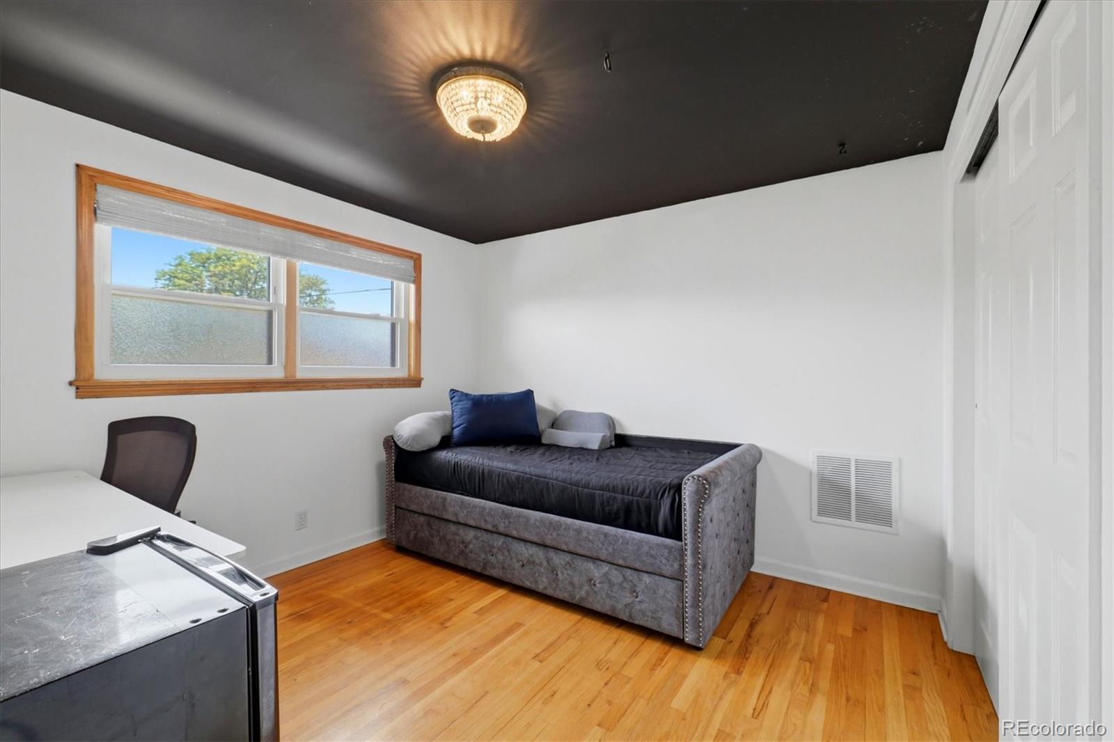 MLS Image #20 for 986 e 114th place,denver, Colorado
