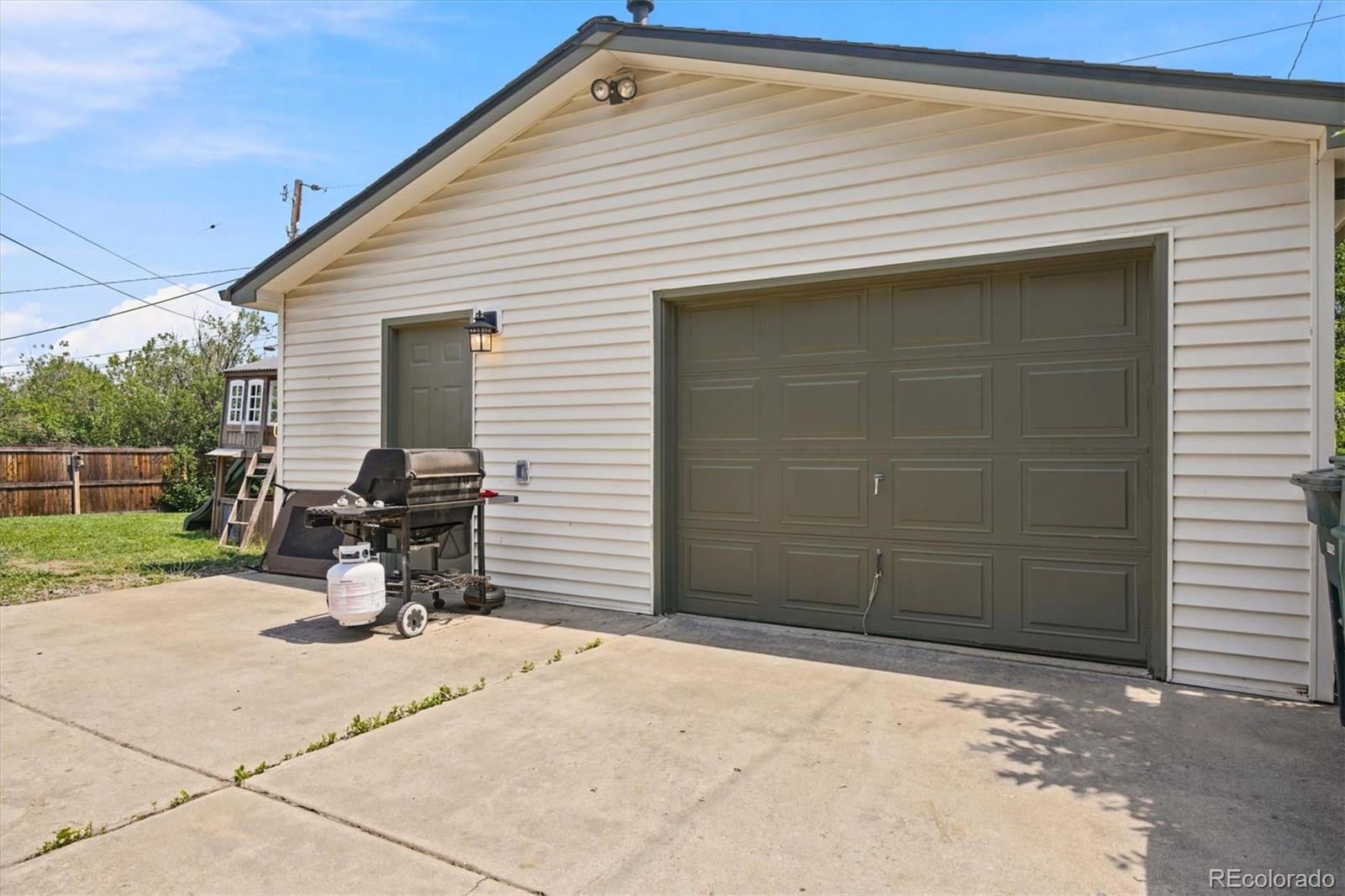 MLS Image #35 for 986 e 114th place,denver, Colorado